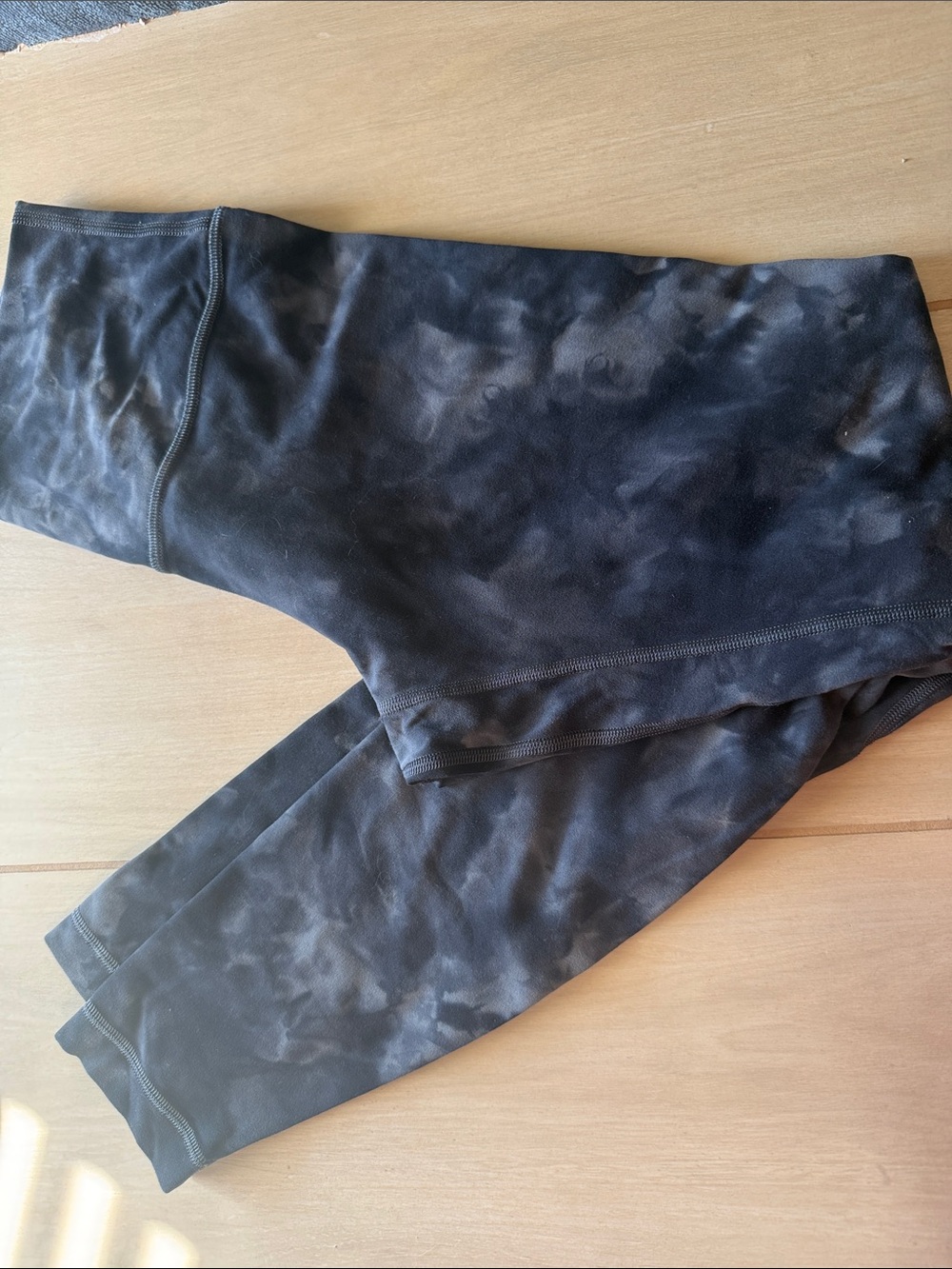 Lululemon Tie-Dye Black/Grey Leggings size 6